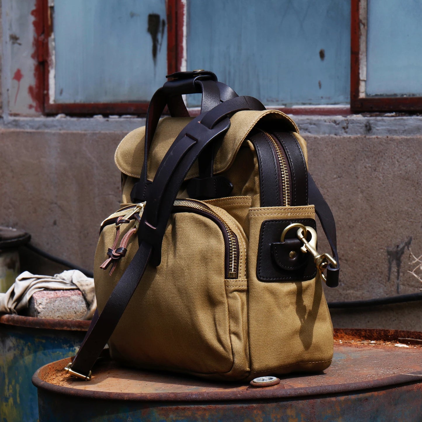 Tailor Brando 70258 Heavy 22OZ Canvas & Saddle Leather Shoulder Strap YKK Pure Copper Zipper Crossbody Business Laptop Bag
